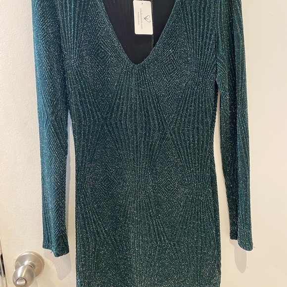 Dark Green Homecoming dress. Never worn - Picture 2 of 6